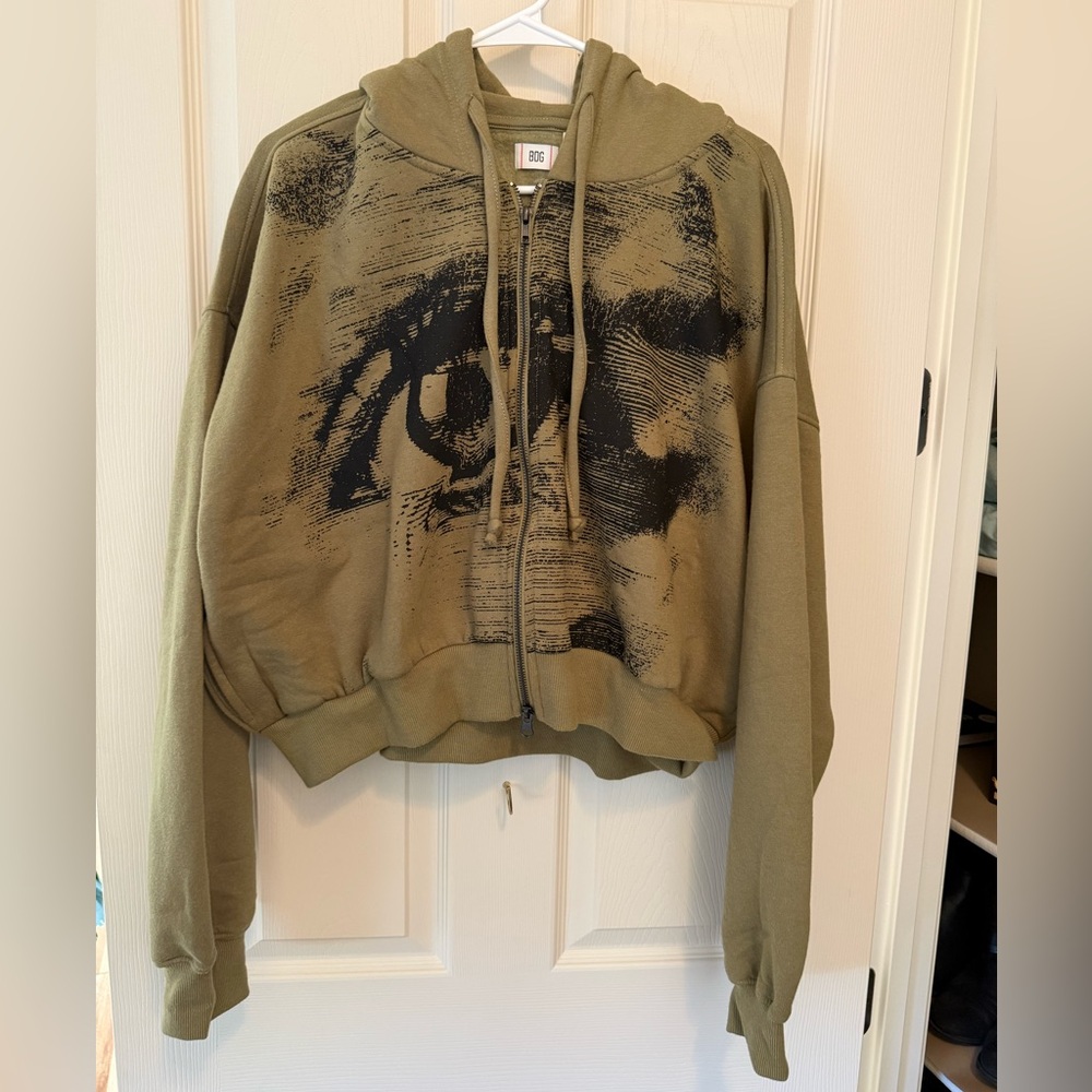 BDG Delaney Graphic Cropped Zip-Up Hoodie Sweatshirt